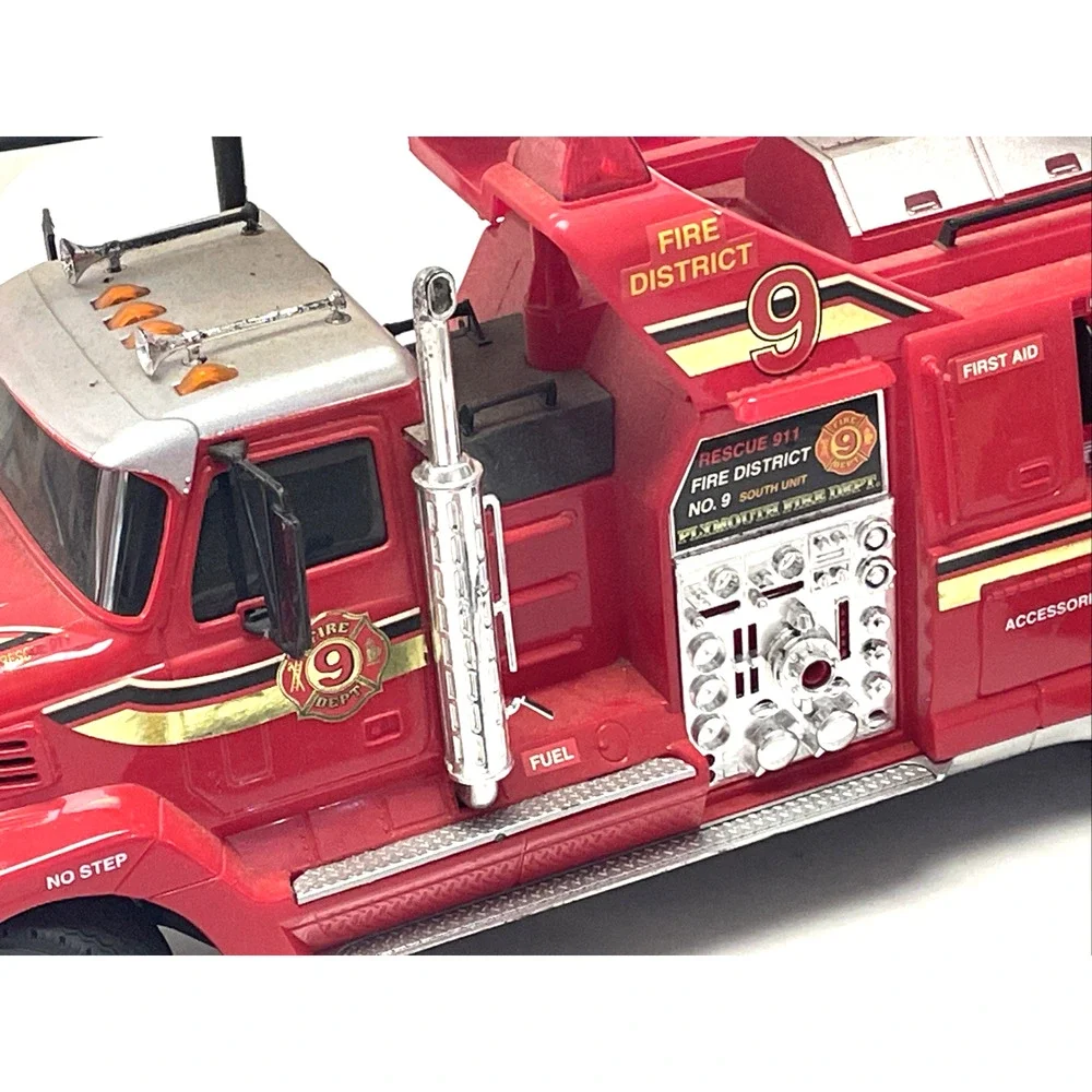 New Bright 20in RC Fire Ladder Truck Remote Controller Included Missing Front wh